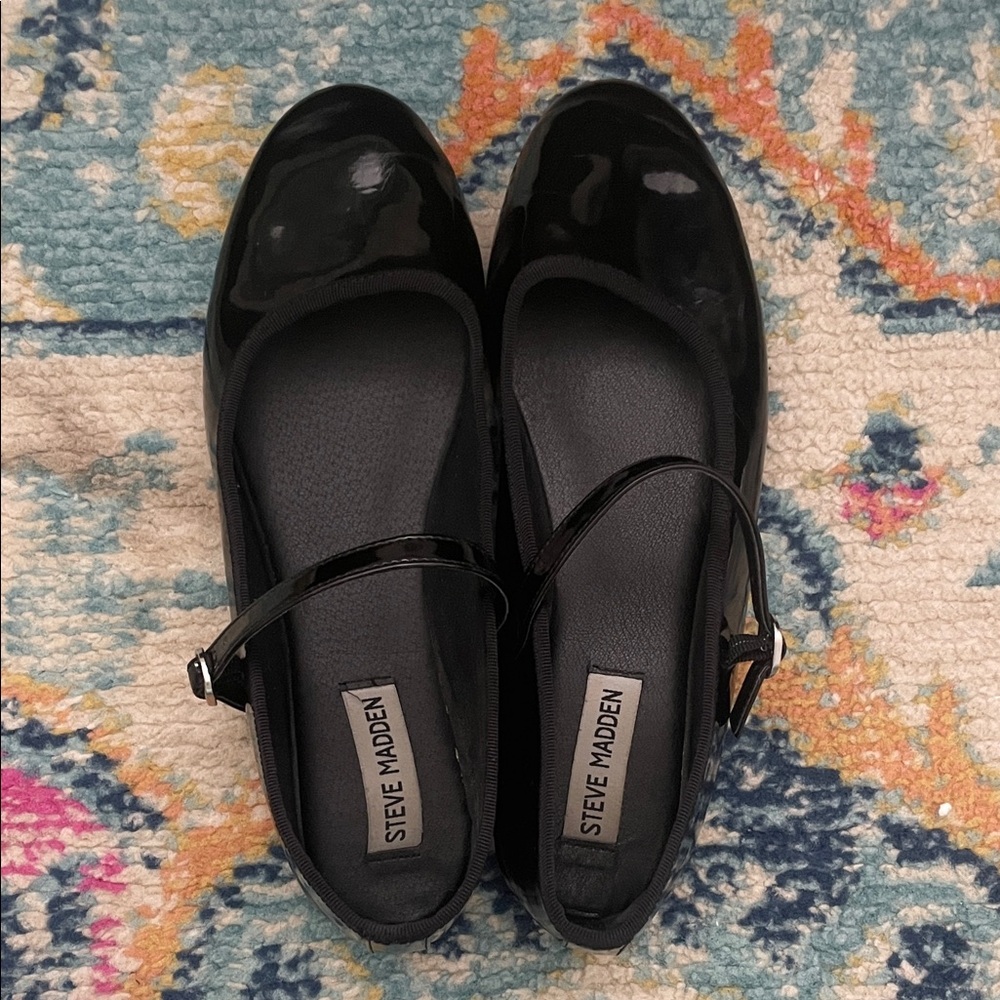 Steve Madden Black Patent Flats